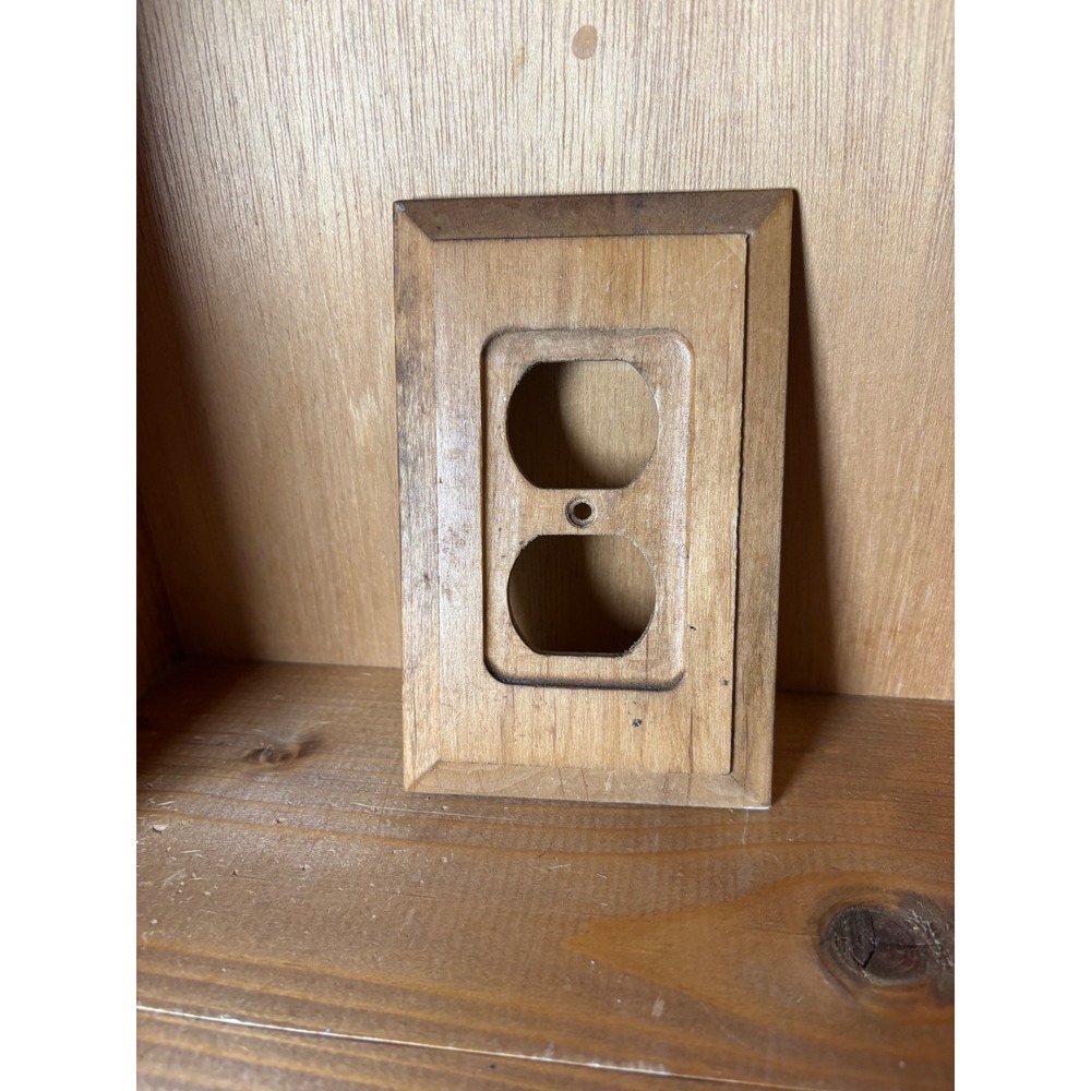 AmerTac VTG Wood Duplex Outlet Wall Plate Cover Natural Beveled Edge Metal Back